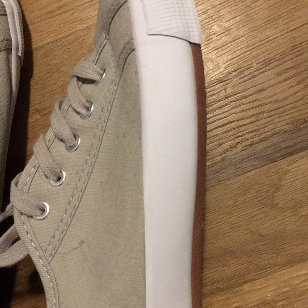 Shoes - Picture 3 of 5